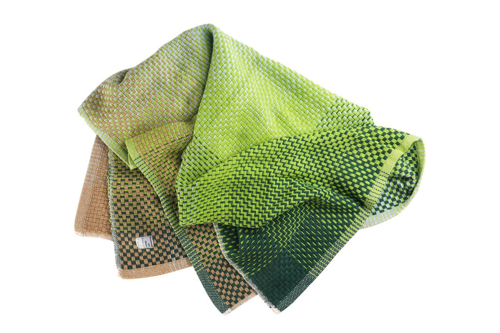 GRADIENT GREEN WOOL - THROW-3